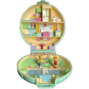Vintage Polly Pocket Beach House 1989